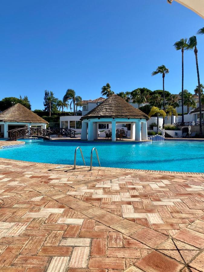 Beautiful Apartment For Rent In Quinta Do Lago With Excellent Resort Facilities Close To Lake And Beach. Extérieur photo